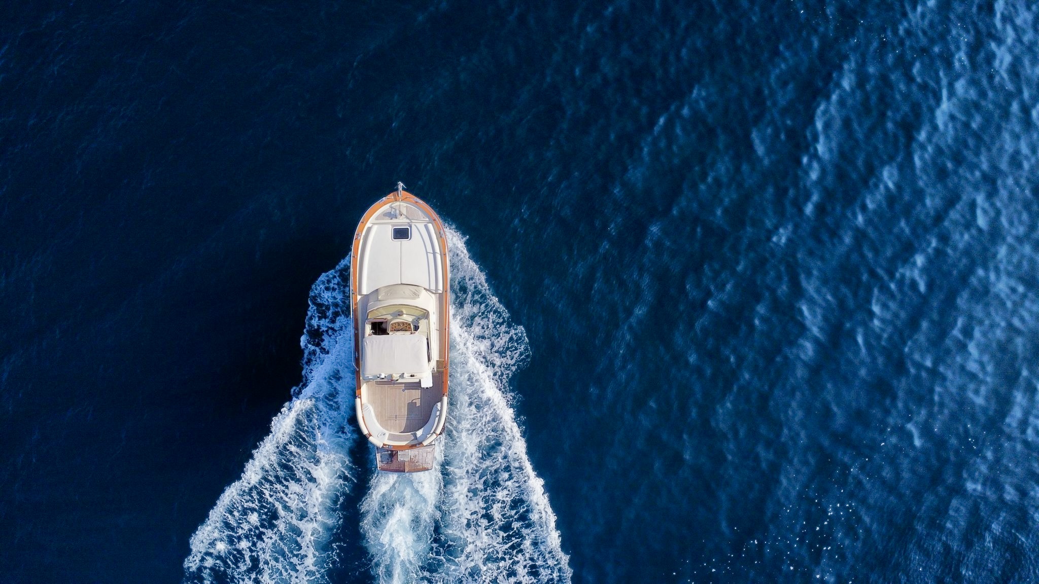 Barca Vento In Poppa ormeggiata al porto di Sorrento